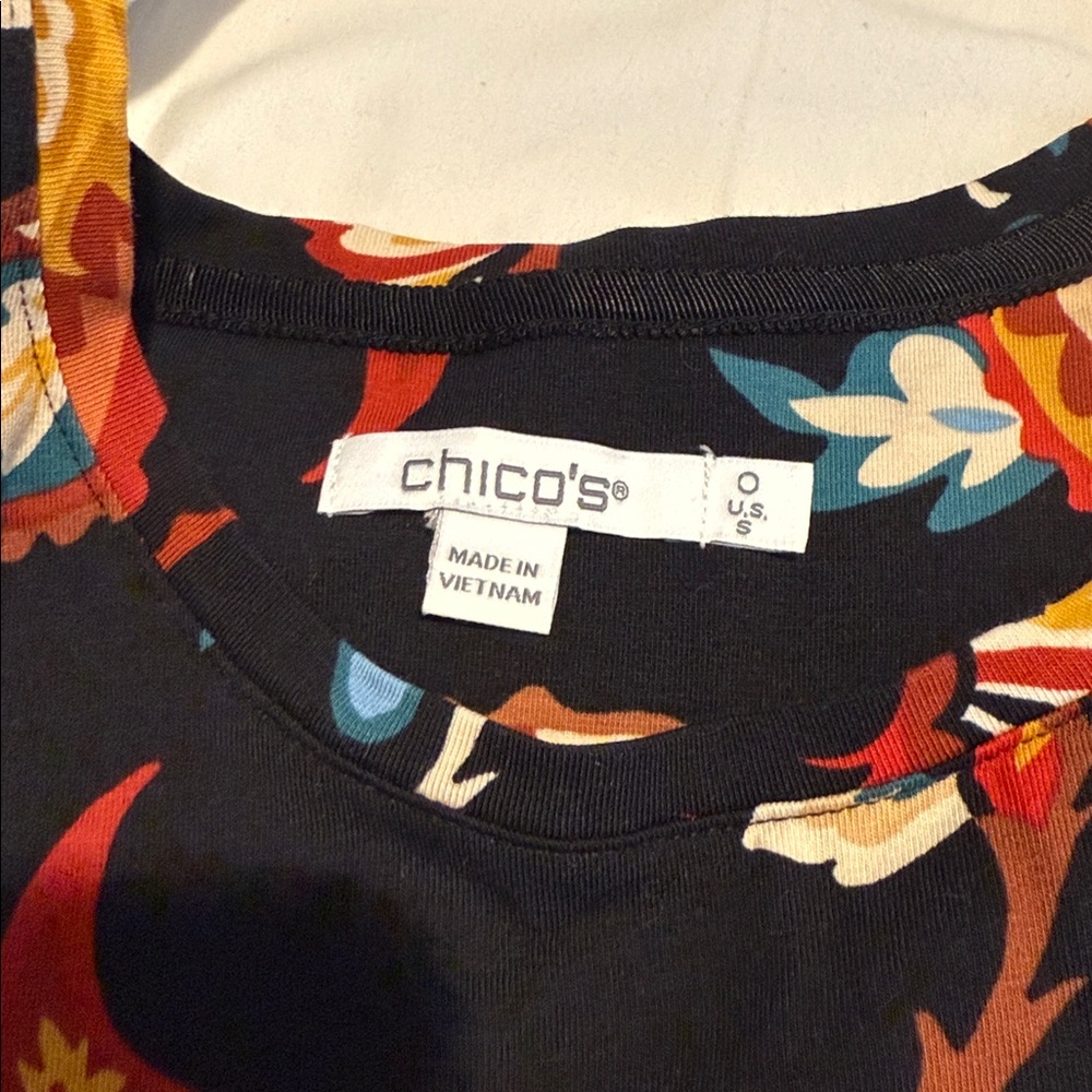 Chico's Woman's Paisley Puff Sleeve Tee Top Long Sleeve Size 0 Small NWT - Picture 8 of 11